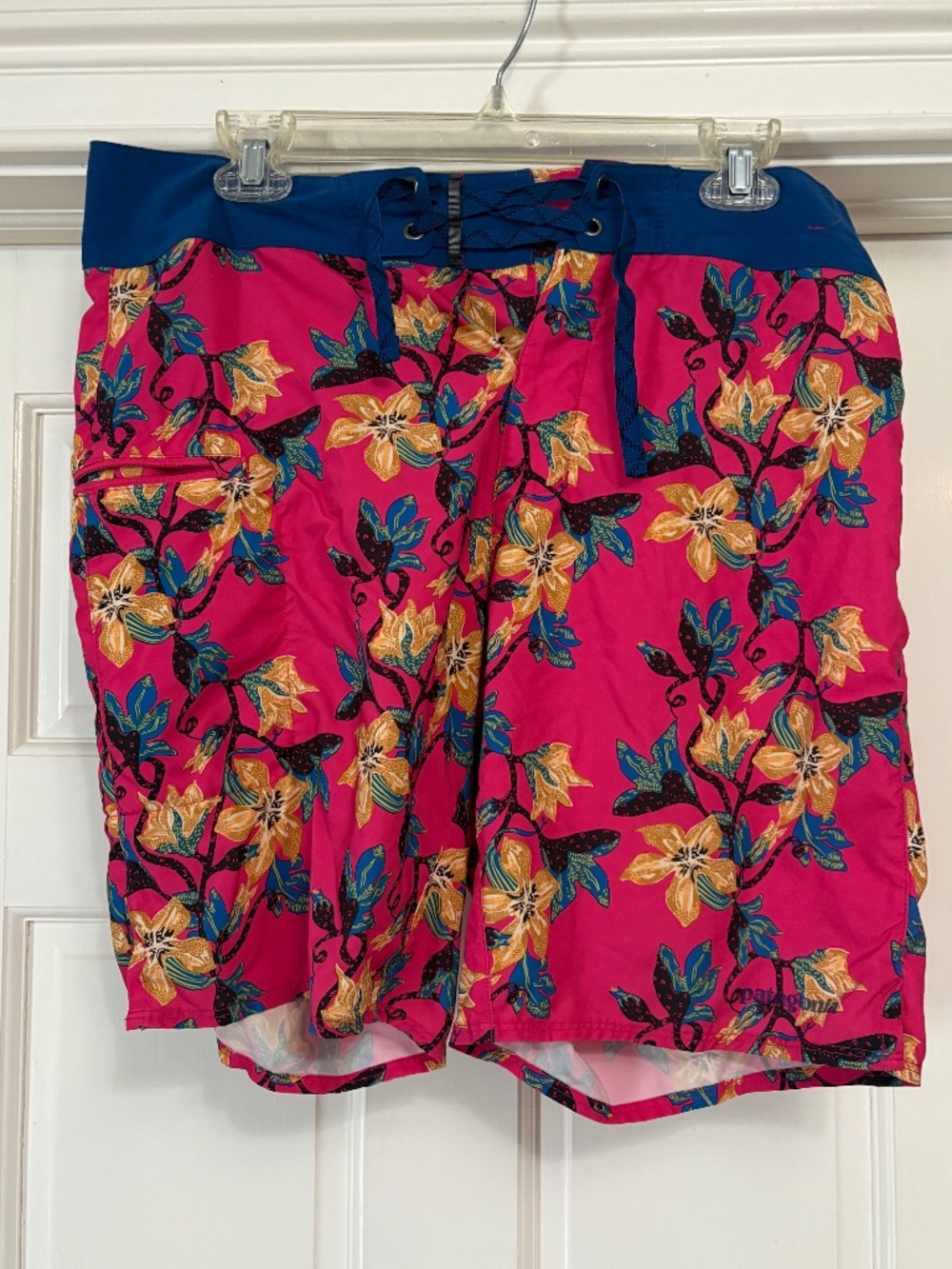 Patagonia Board Shorts Men’s 33 Pink Floral Quick Dry Swim Botttoms